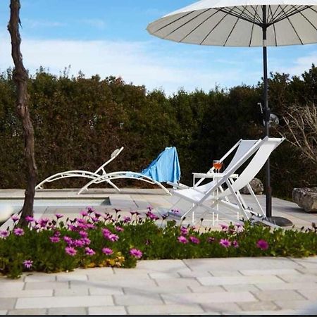 Willa Trulli Azzalema With Exclusive Pool Brindisi Zewnętrze zdjęcie