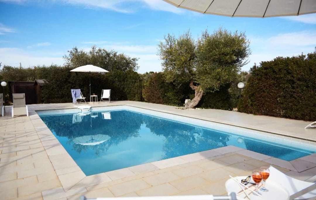 Willa Trulli Azzalema With Exclusive Pool Brindisi Zewnętrze zdjęcie
