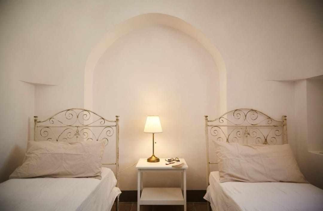Willa Trulli Azzalema With Exclusive Pool Brindisi Zewnętrze zdjęcie