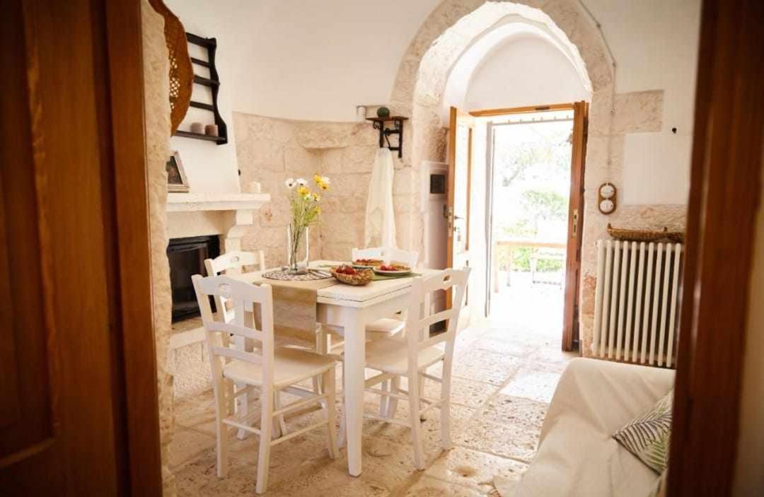 Willa Trulli Azzalema With Exclusive Pool Brindisi Zewnętrze zdjęcie